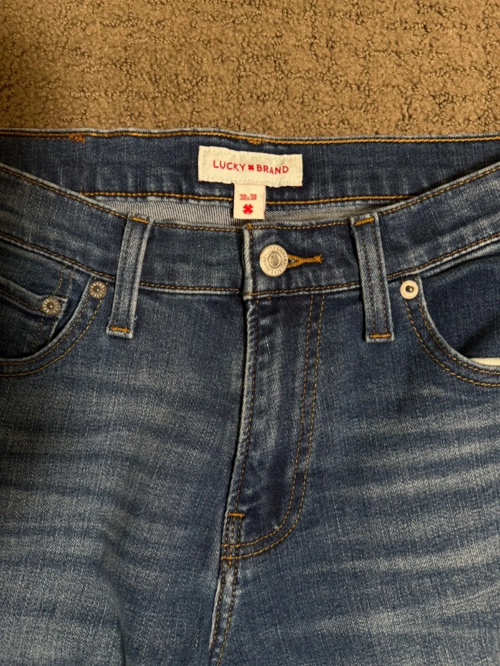 Lucky Brand Men’s Straight Fit Stretch Jeans Medium Wash Blue 30x30